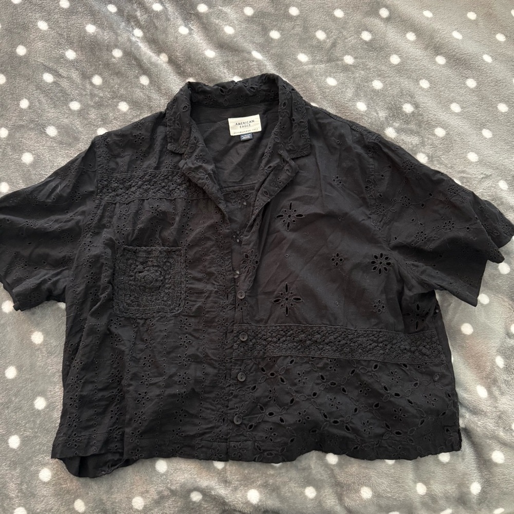 American Eagle Black Eyelet Cropped Button-Up Top